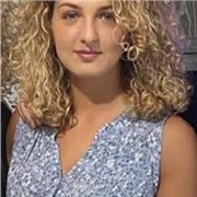 Ragazza 25 anni offre lezioni di italiano , diritto e matematica e aiuto compiti scuole elementari e medie